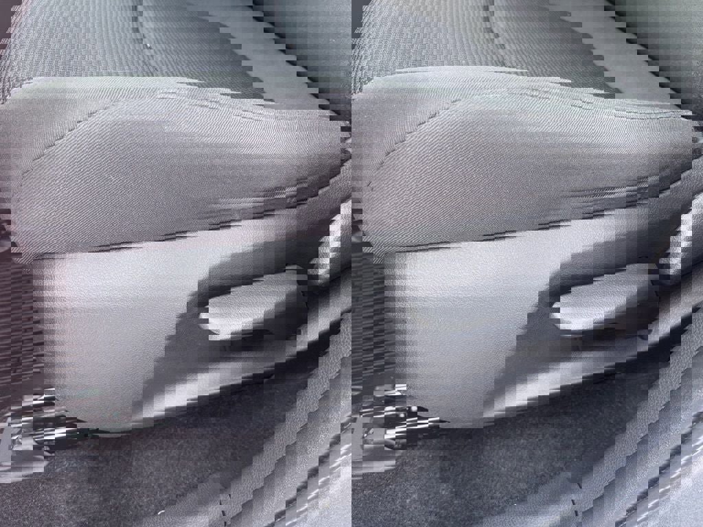 Used 2023 Toyota RAV4 LE image 14