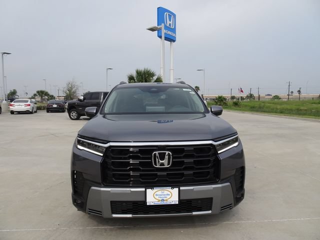 New 2026 Honda Pilot Touring image 2
