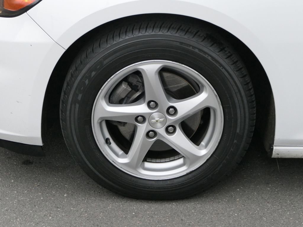 Used 2016 Chevrolet Malibu LS image 10