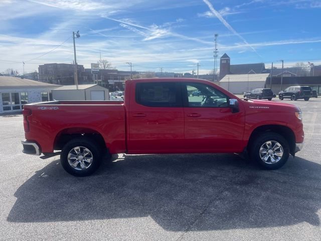 Used 2025 Chevrolet Silverado 1500 LT image 4