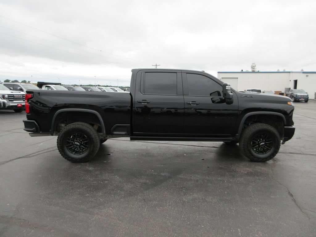 Certified 2026 Chevrolet Silverado 2500 ZR2 w/ LPO, Dark Essentials Package AWD/4WD image 5