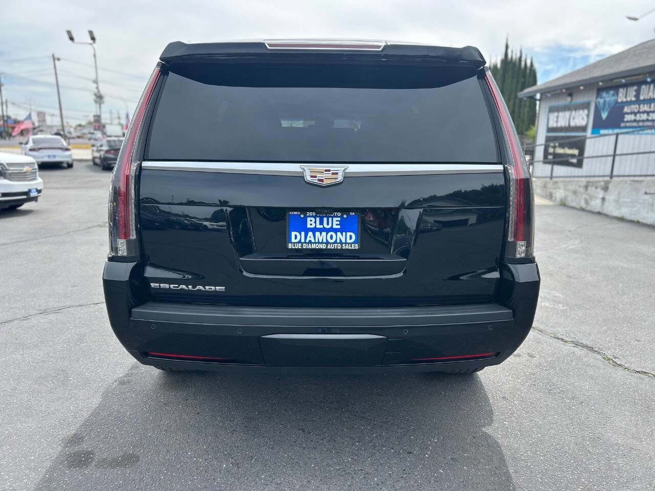 Used 2019 Cadillac Escalade Premium Luxury image 5