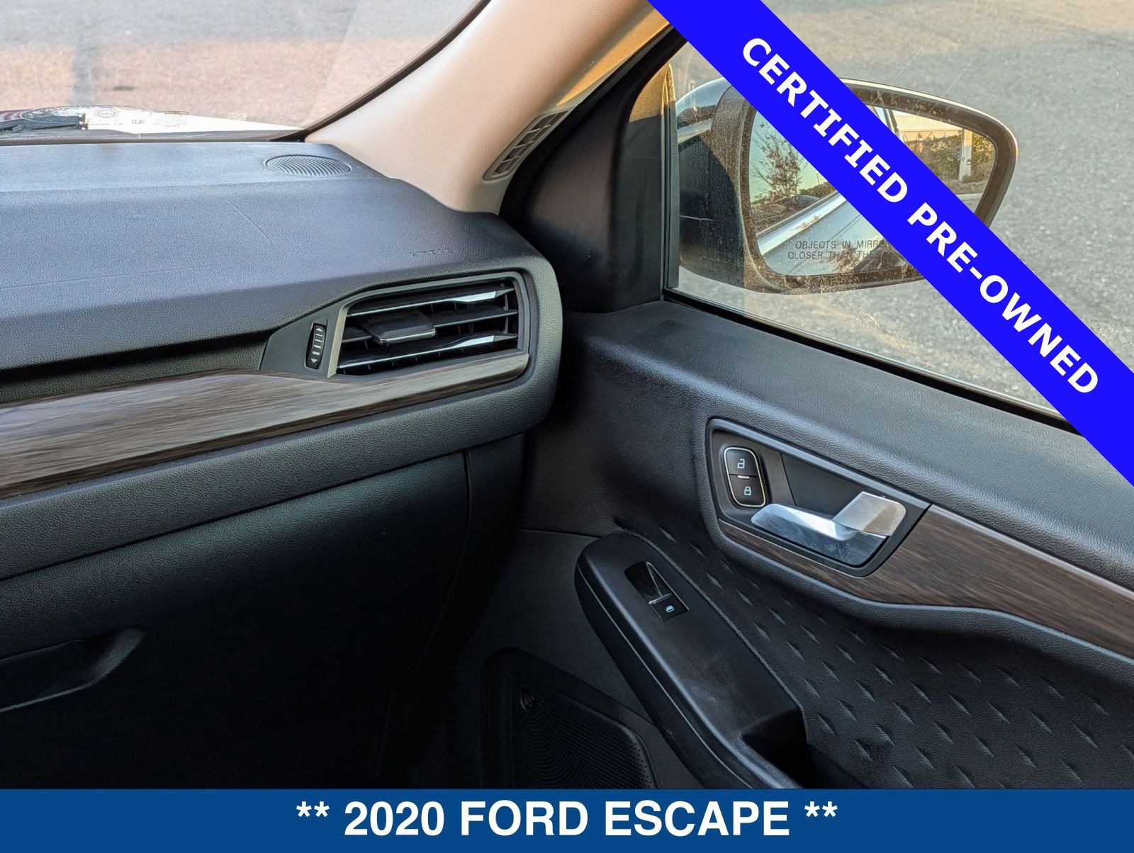 Used 2020 Ford Escape Titanium image 18
