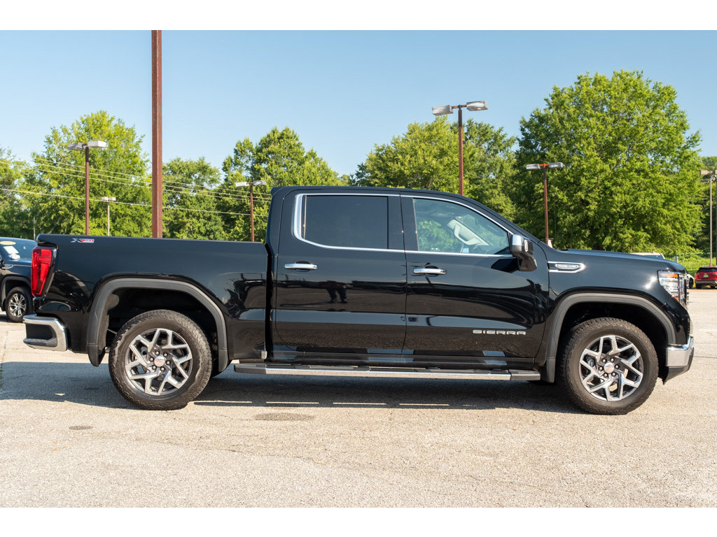 Used 2024 GMC Sierra 1500 SLT w/ SLT Premium Plus Package AWD/4WD image 9
