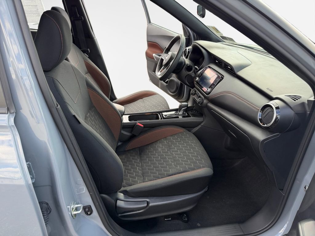 Used 2024 Nissan Kicks SR FWD image 26