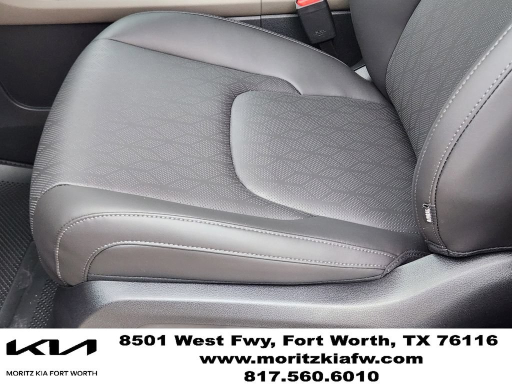 New 2026 Kia Carnival FWD image 17