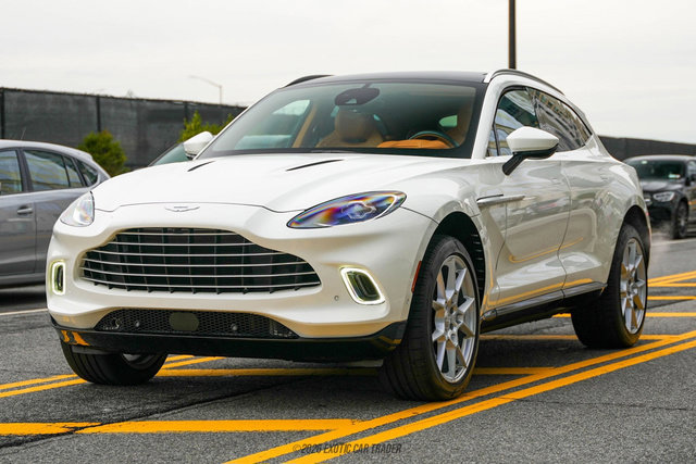 Used 2021 Aston Martin DBX image 14