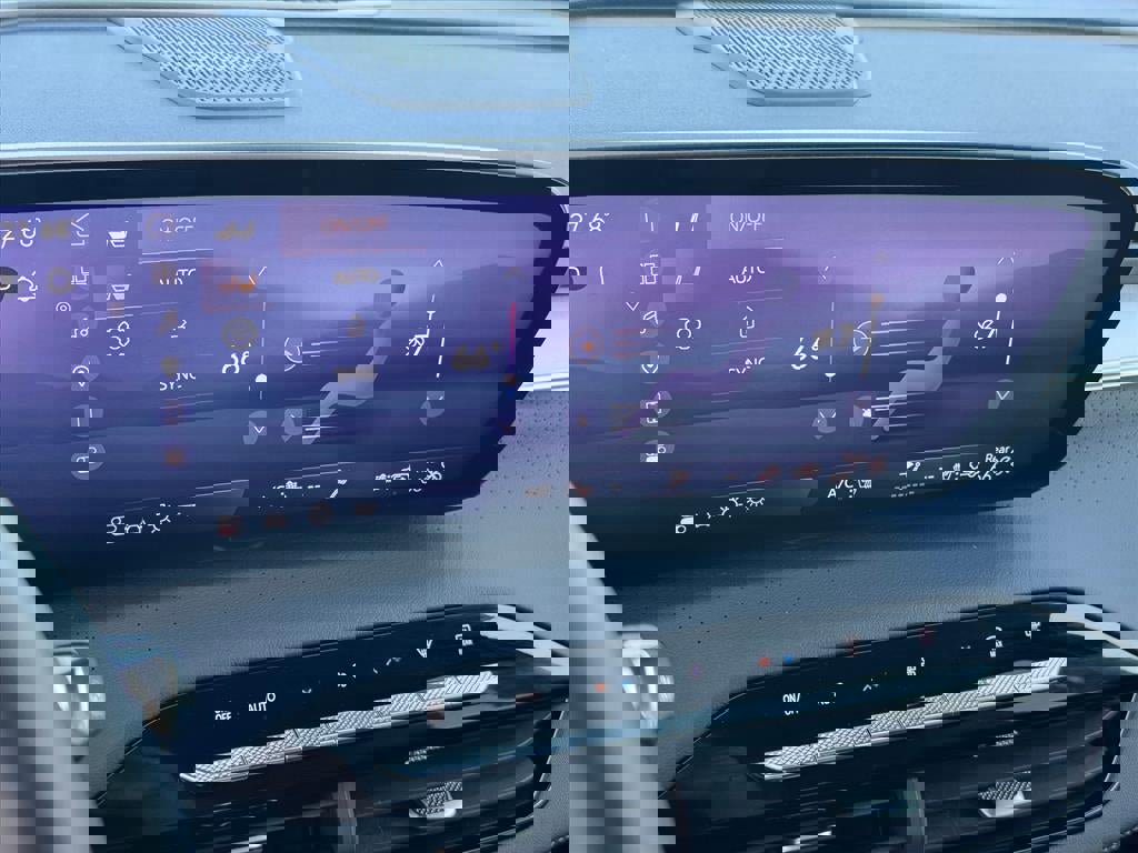 Certified 2025 Buick Enclave Avenir w/ Super Cruise Package image 13