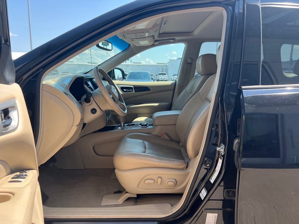 Used 2013 Nissan Pathfinder Platinum w/ Platinum Premium Pkg AWD/4WD image 9