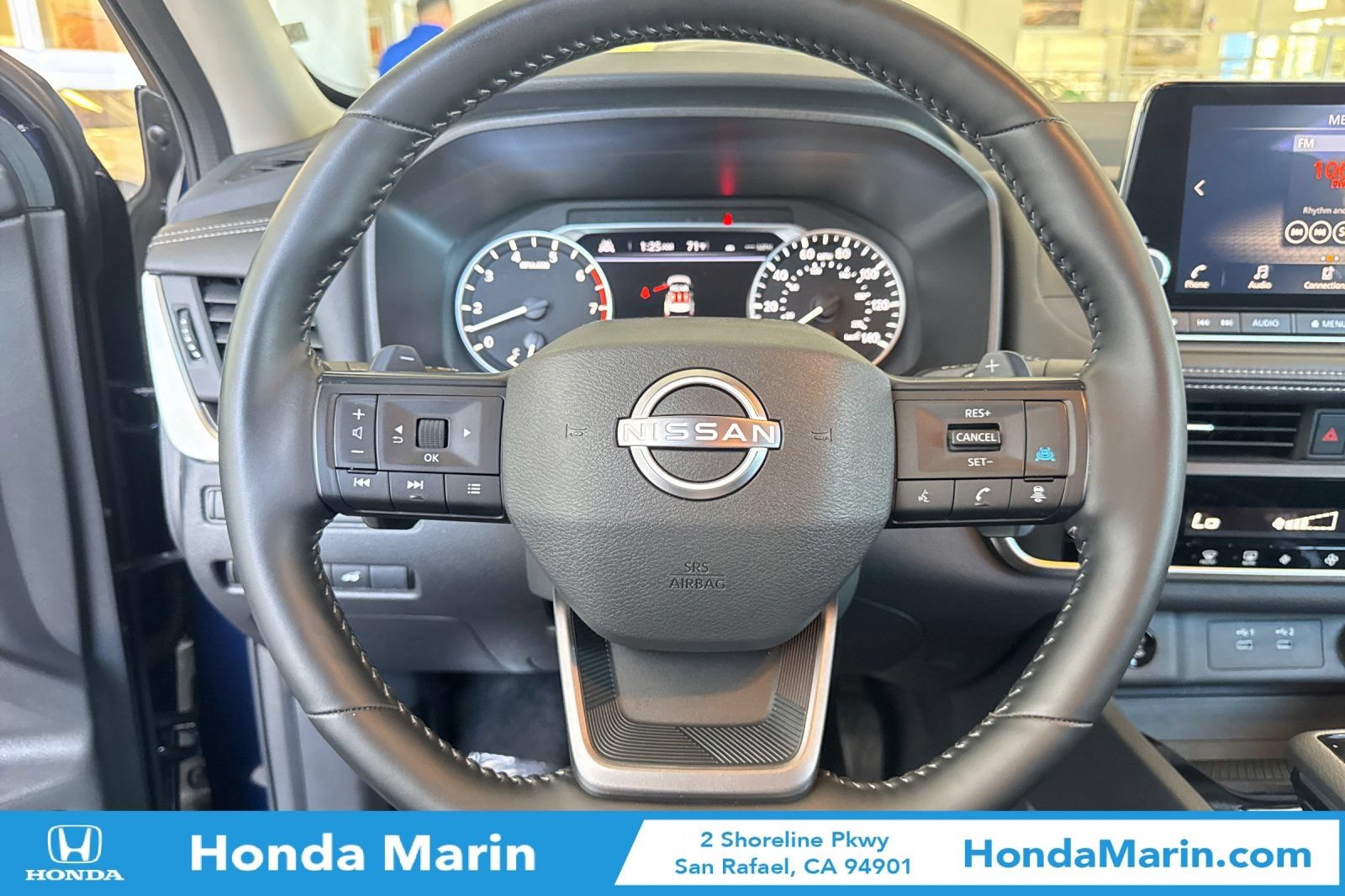 Used 2025 Nissan Rogue SV FWD image 28