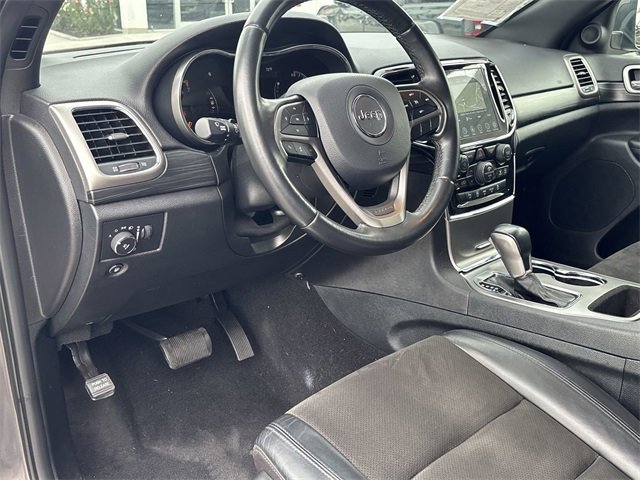 Certified 2020 Jeep Grand Cherokee Laredo w/ Laredo X Package image 17