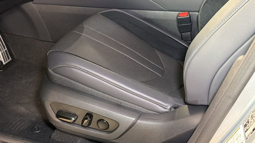 Used 2024 Lexus RX 500h F Sport image 23