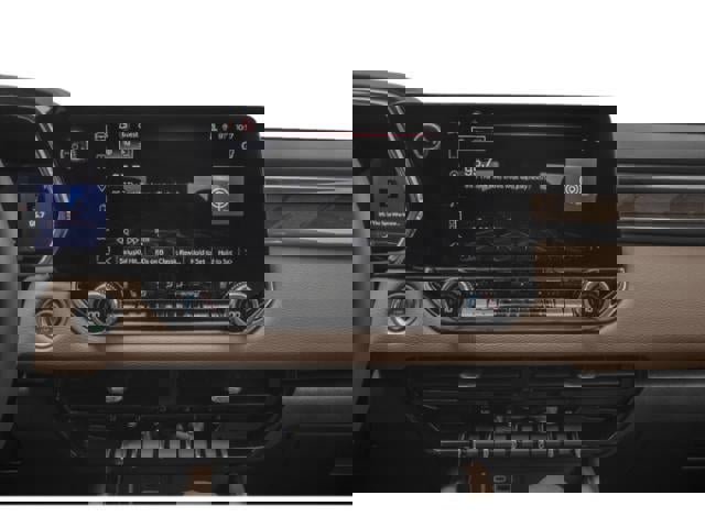 Used 2024 GMC Canyon Denali image 9