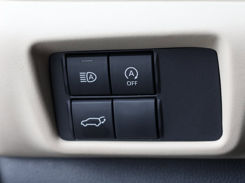 Used 2023 Toyota Highlander XLE image 31