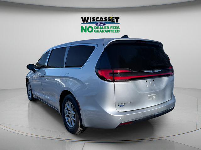 Used 2024 Chrysler Pacifica Touring-L FWD image 23