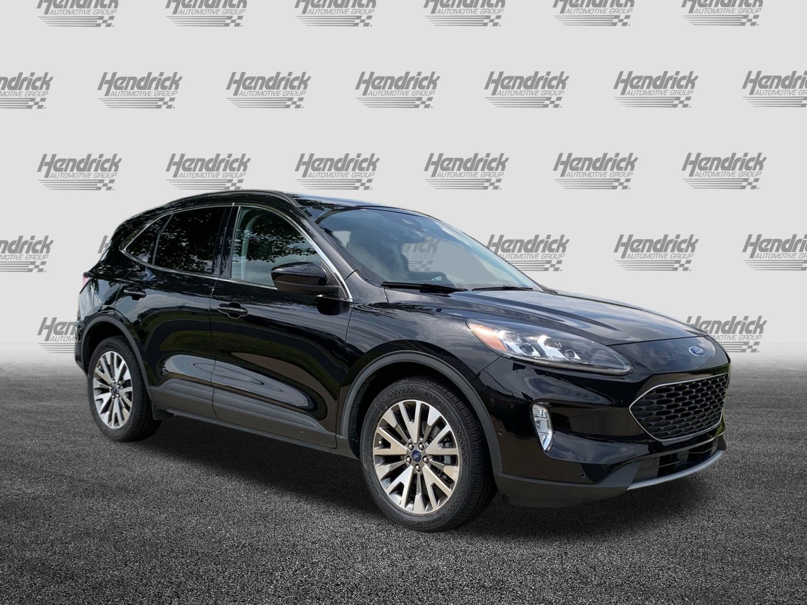 Used 2021 Ford Escape Titanium AWD/4WD image 2