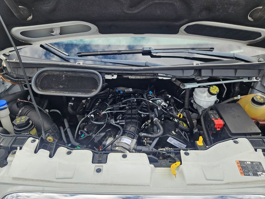 Used 2018 Ford Transit 350 XLT image 32