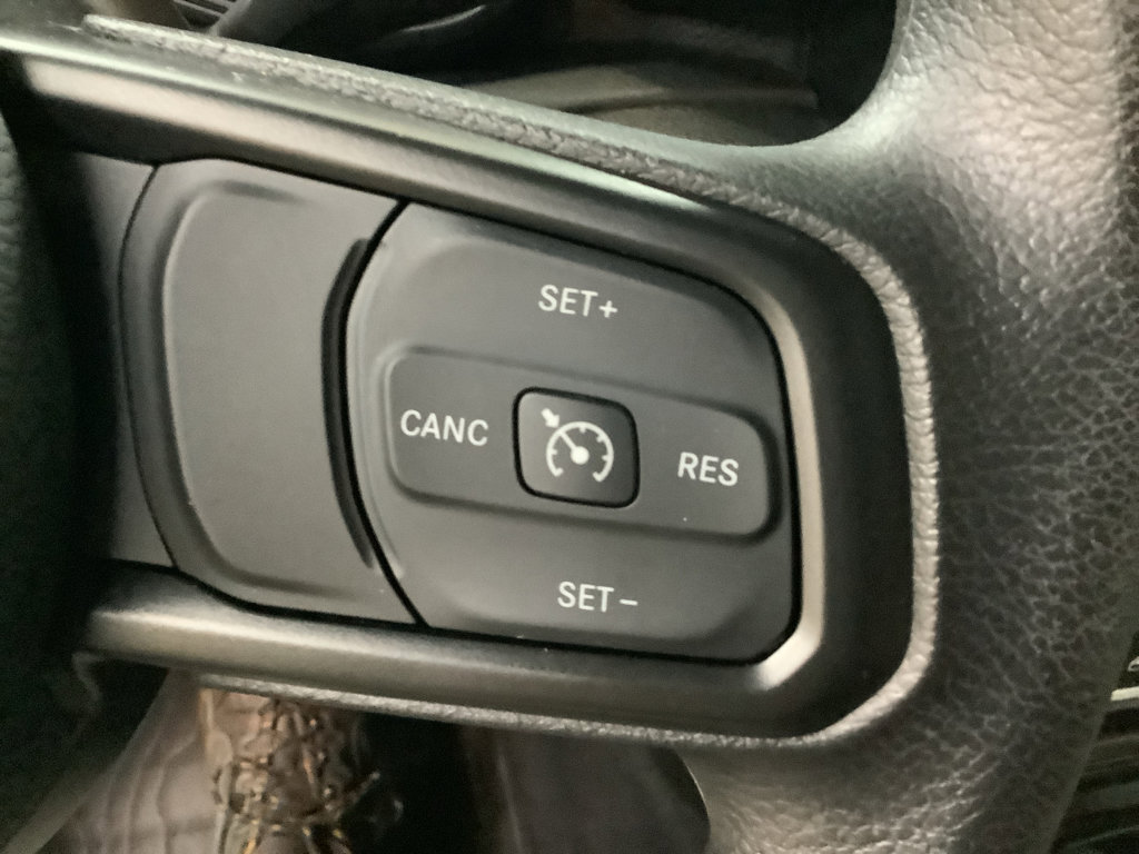 Used 2025 Jeep Wrangler Sport image 16