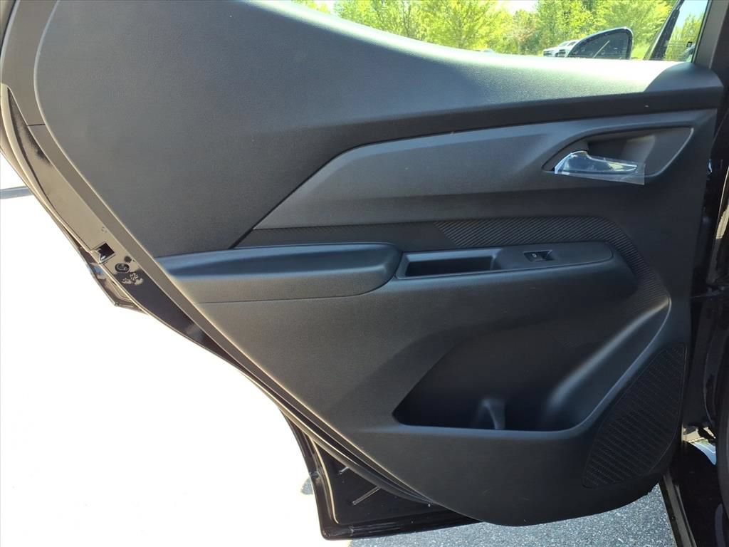 New 2027 Chevrolet Bolt LT w/ Comfort Package FWD image 21