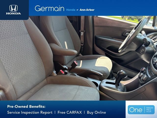 Used 2021 Chevrolet Trax LS w/ Tint and Cruise Package FWD image 19