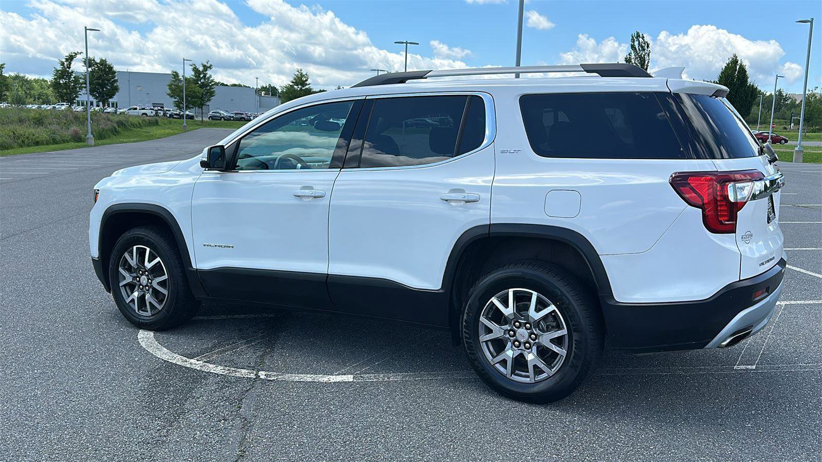 Used 2020 GMC Acadia SLT image 13