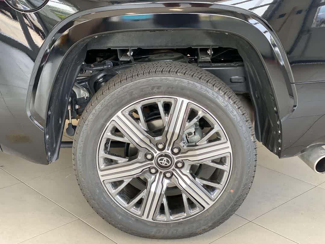 Certified 2026 Toyota Tundra Capstone AWD/4WD image 13