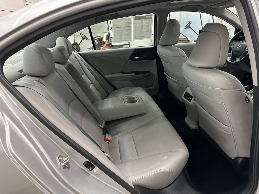 Used 2015 Honda Accord EX-L image 30