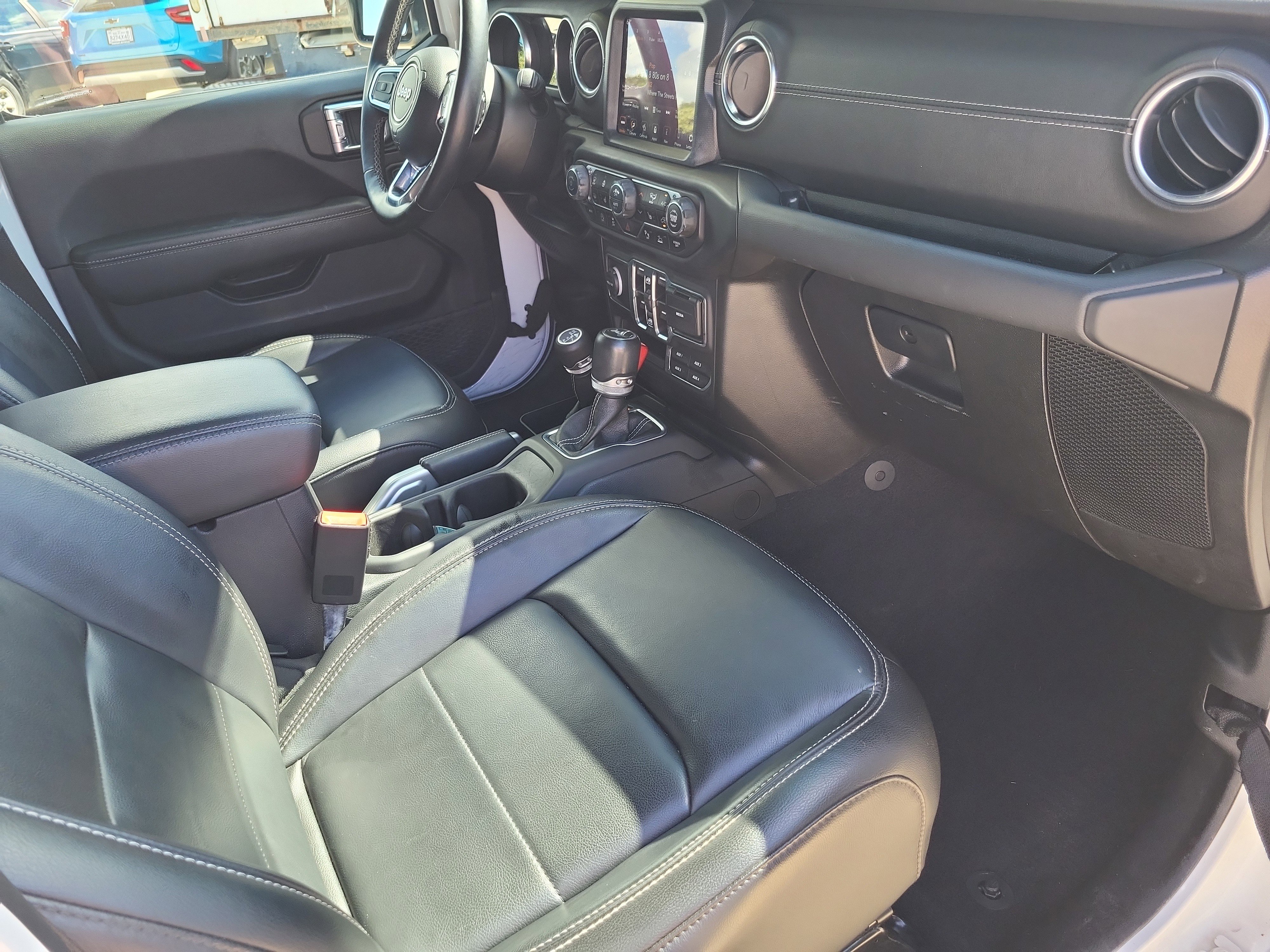 Used 2021 Jeep Wrangler Unlimited Sahara image 9