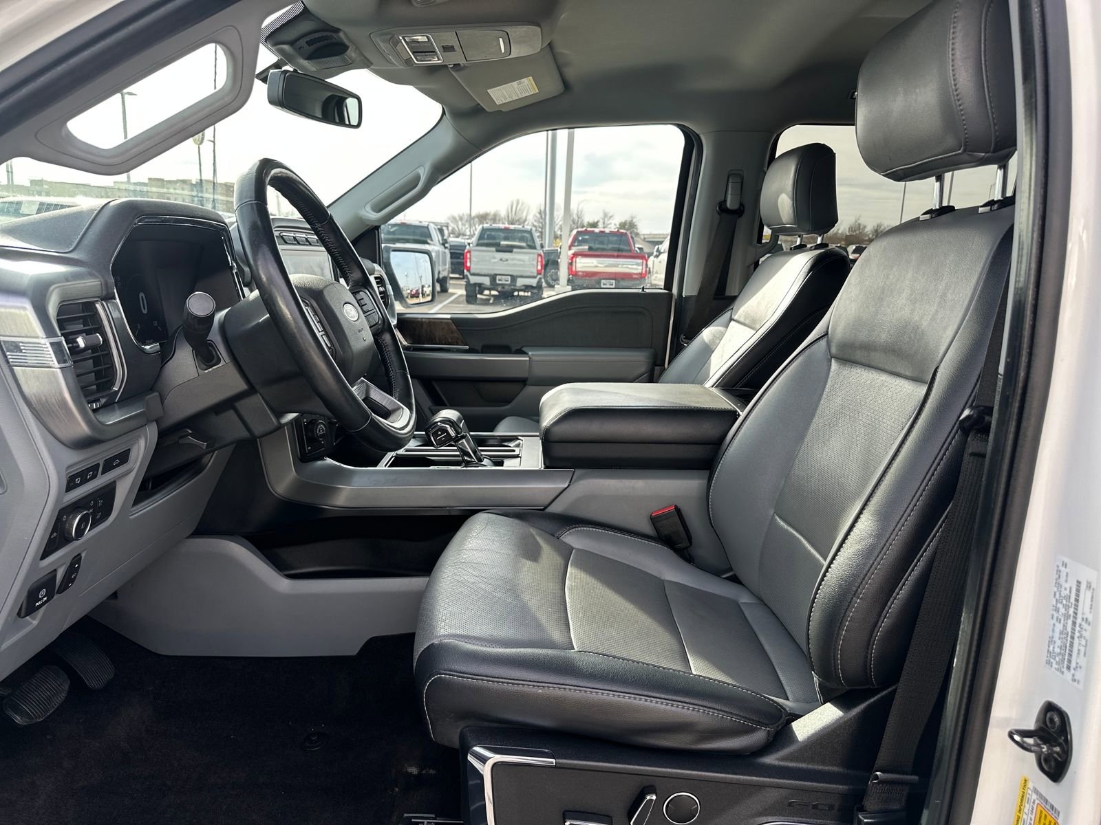 Used 2021 Ford F150 Lariat w/ FX4 Off-Road Package image 9