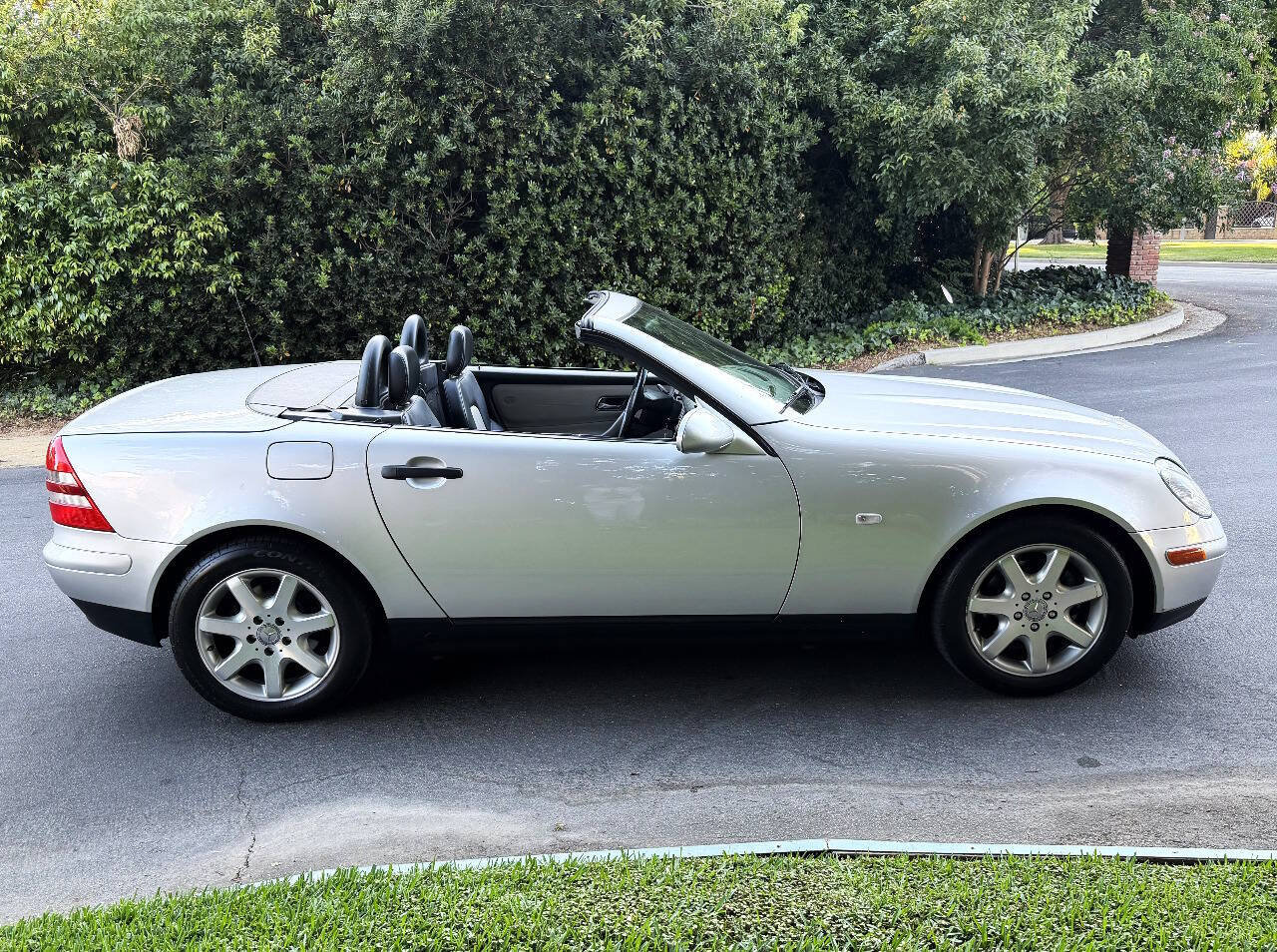 Used 2000 Mercedes-Benz SLK 230 image 17