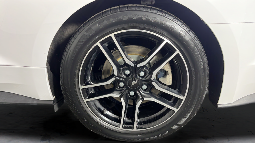 Used 2018 Ford Mustang Premium RWD image 41