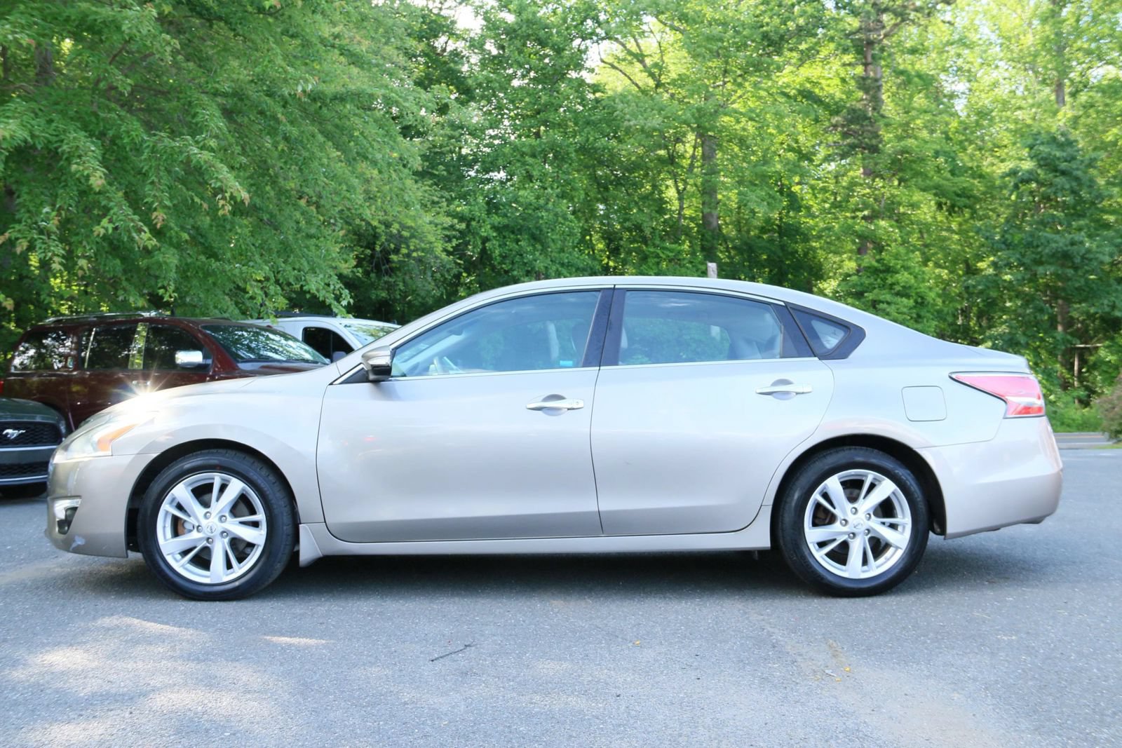 Used 2014 Nissan Altima 2.5 SL w/ Technology Package FWD image 4