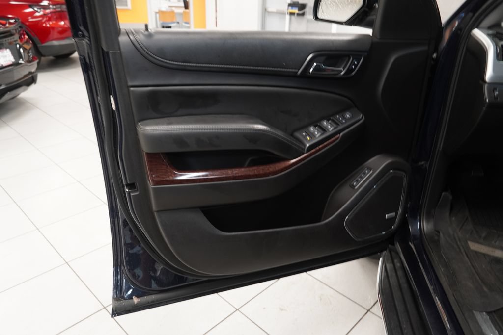 Used 2017 GMC Yukon SLT w/ Open Road Package AWD/4WD image 6