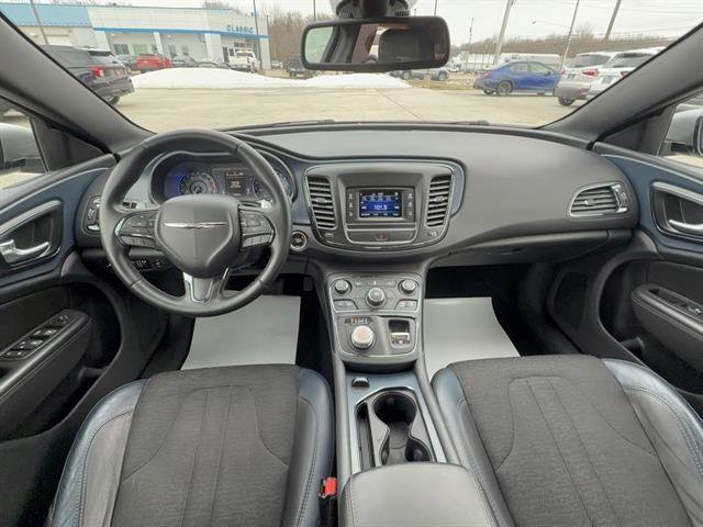 Used 2015 Chrysler 200 S image 20
