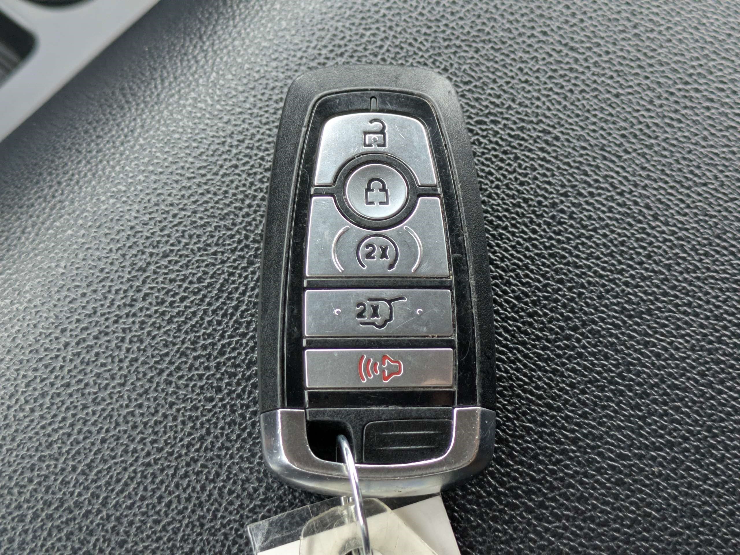 Used 2024 Ford Expedition XLT AWD/4WD image 34