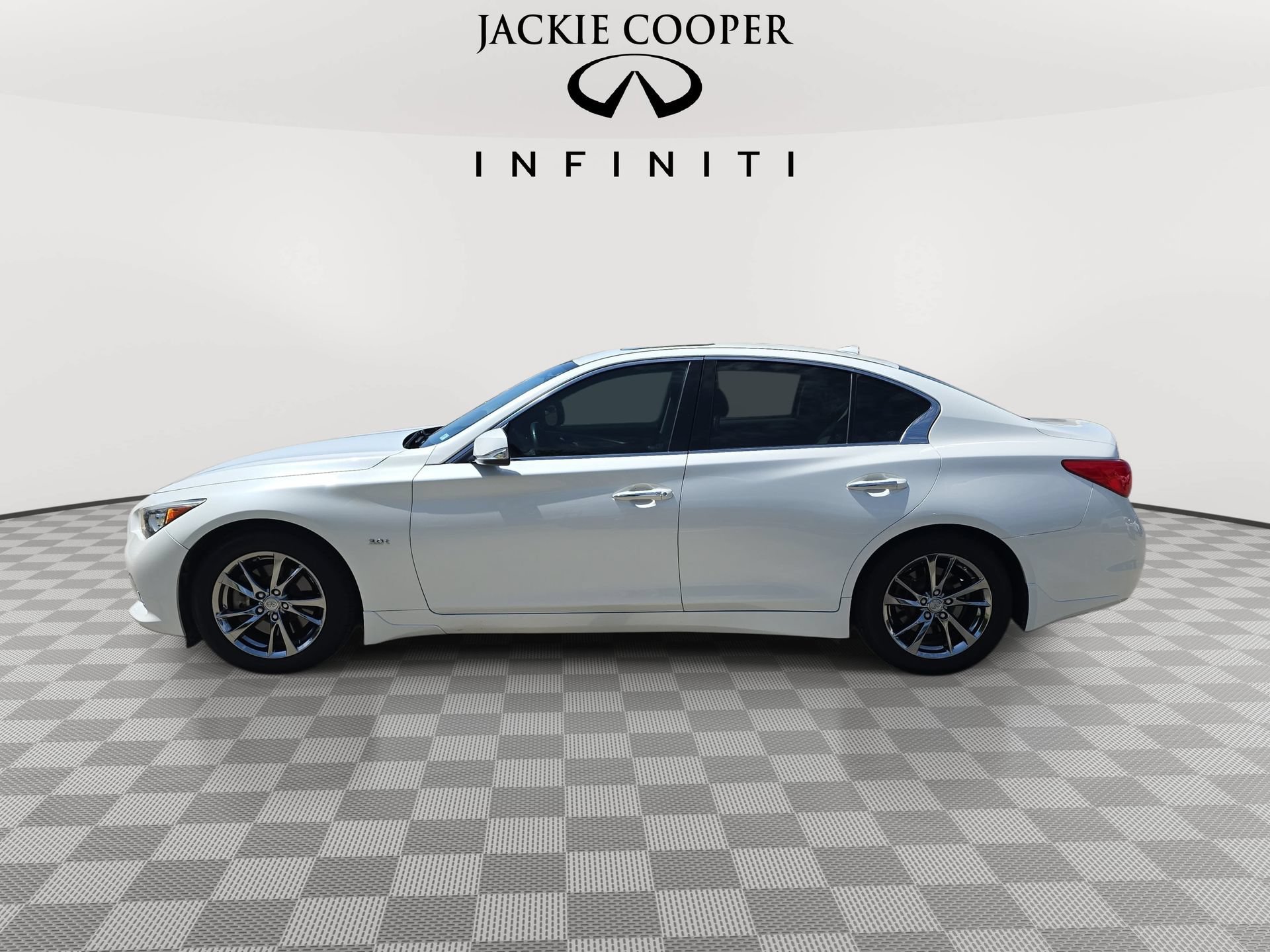 Certified 2017 INFINITI Q50 Signature Edition w/ Cargo Package (L95) RWD image 8