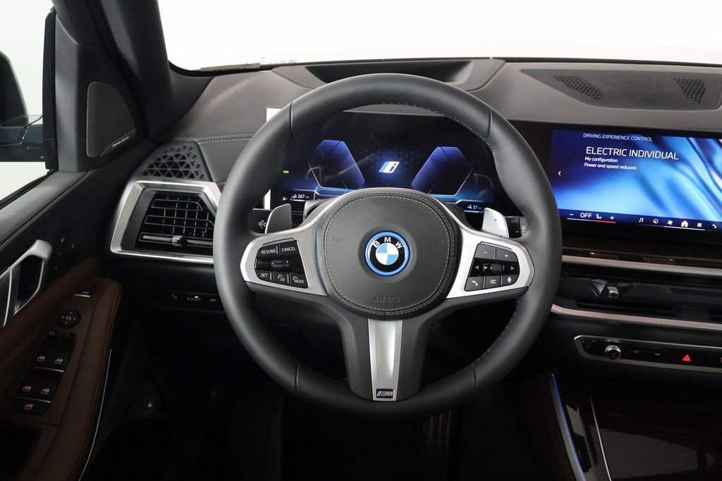 New 2026 BMW X5 xDrive50e w/ M Sport Package AWD/4WD image 3