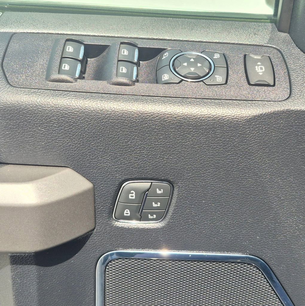 Used 2020 Ford F250 Platinum AWD/4WD image 14