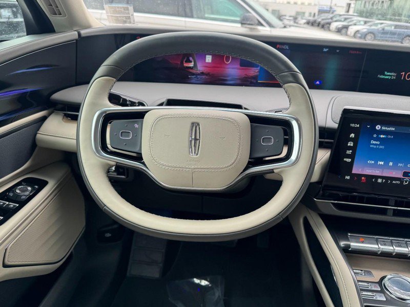 Certified 2024 Lincoln Nautilus Reserve image 10