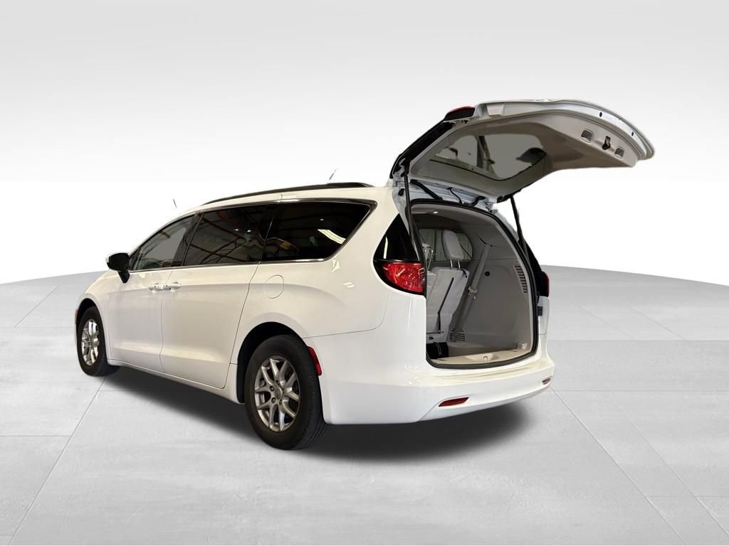 Used 2021 Chrysler Voyager Lxi FWD image 16