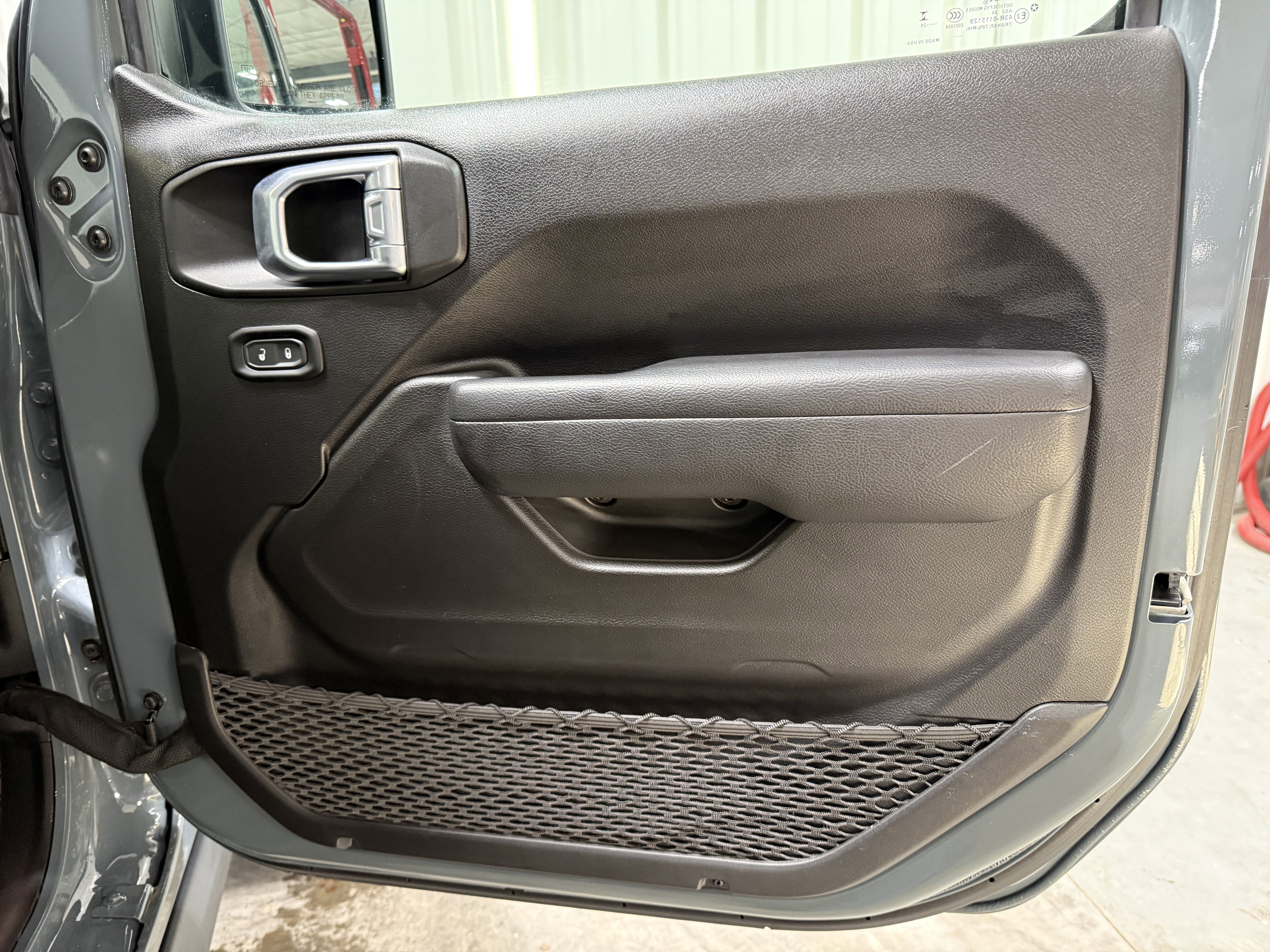 Used 2024 Jeep Wrangler Unlimited Rubicon 4xe w/ Technology Group image 11