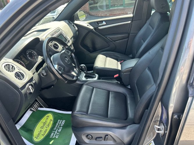 Used 2016 Volkswagen Tiguan R-Line FWD image 17