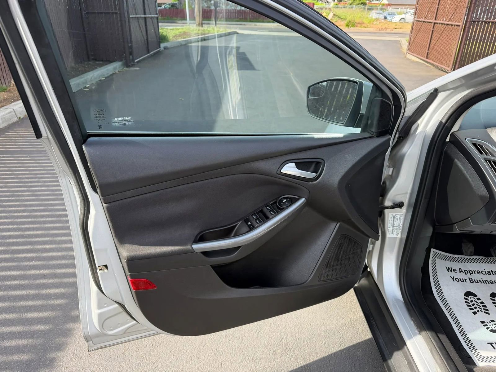 Used 2013 Ford Focus Titanium w/ Titanium Handling Pkg FWD image 10