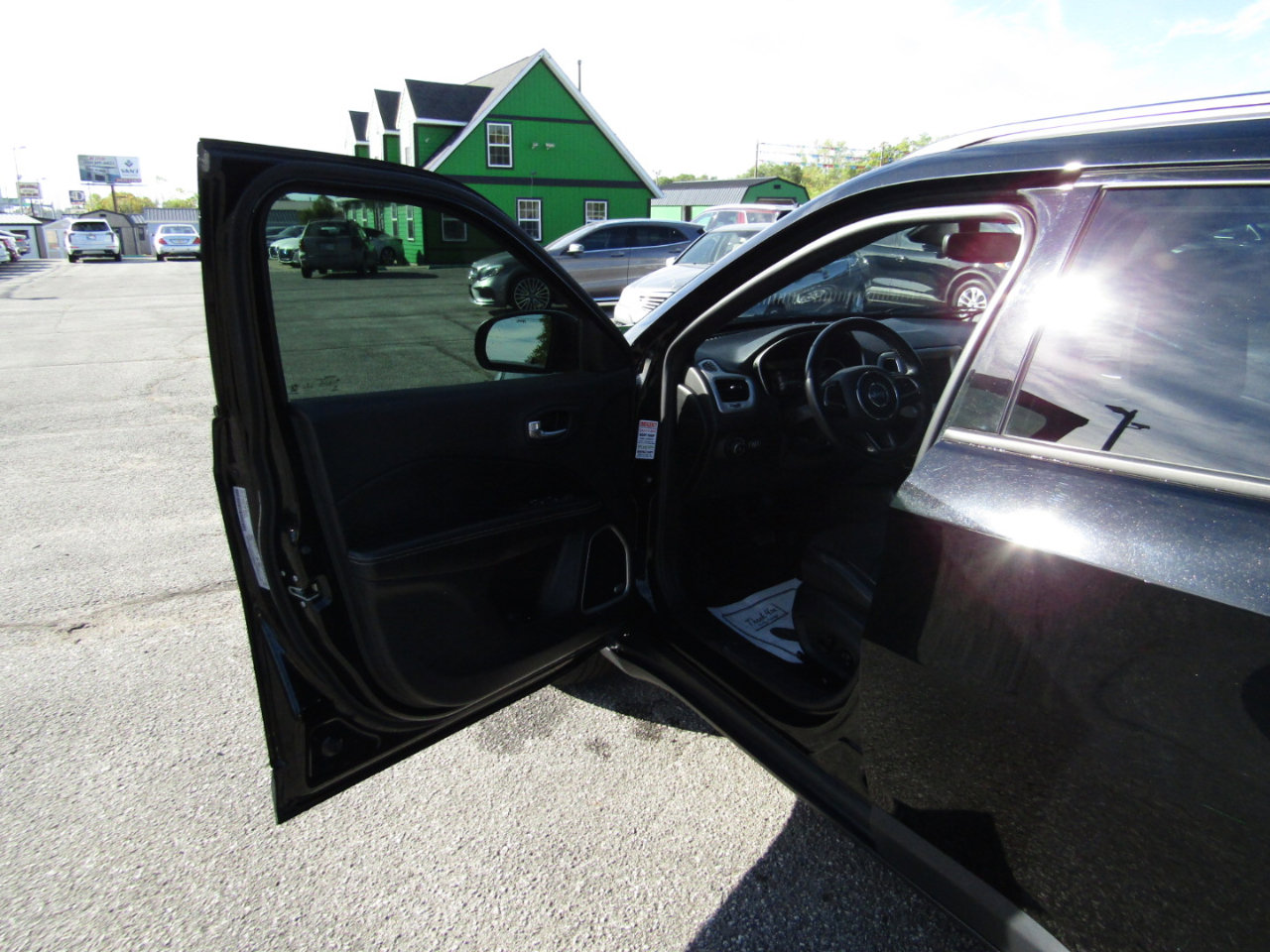 Used 2021 Jeep Compass Latitude w/ Sun and Sound Group image 17