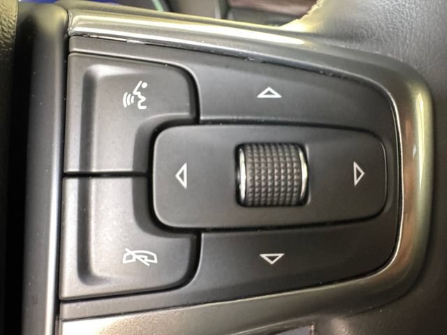 Used 2023 Chevrolet Tahoe Z71 w/ Luxury Package AWD/4WD image 8