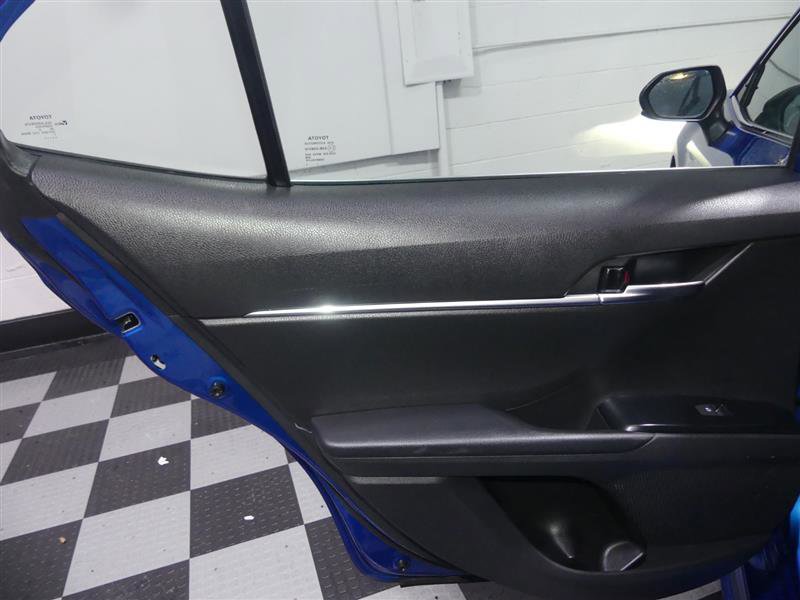 Used 2020 Toyota Camry SE image 22