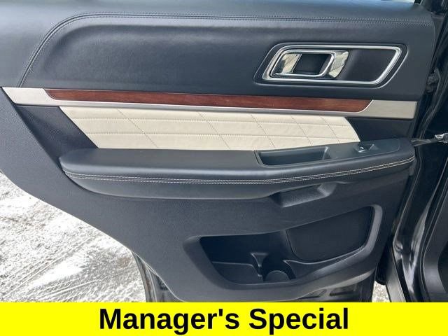 Used 2019 Ford Explorer Platinum image 36