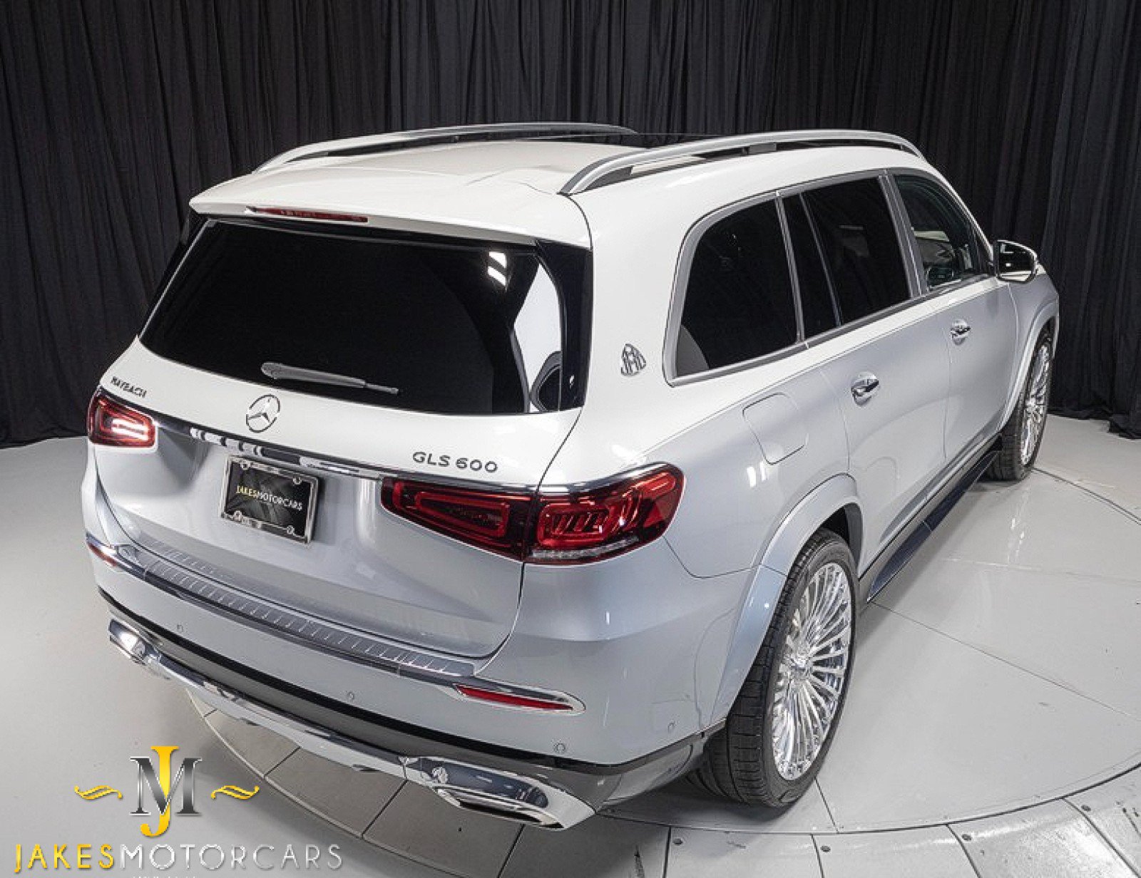 Used 2023 Mercedes-Benz Maybach GLS 600 4MATIC image 14
