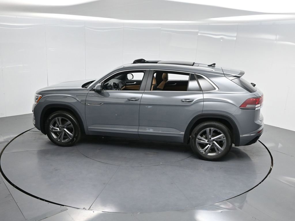 Used 2024 Volkswagen Atlas Cross Sport SEL R-Line image 65