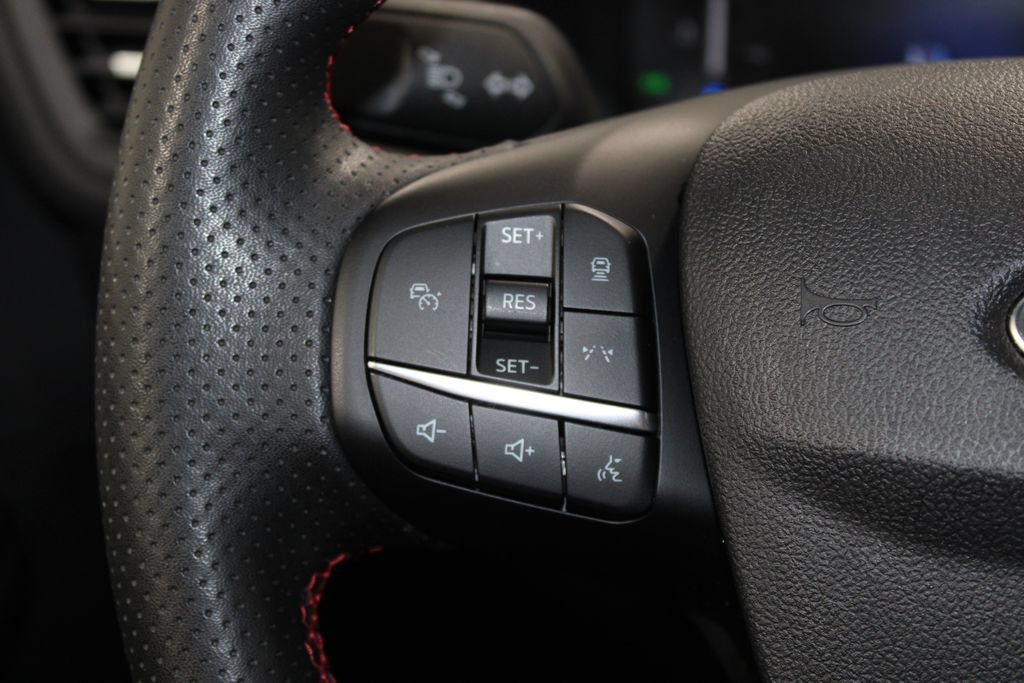 Used 2025 Ford Escape ST-Line w/ Tech Pack #1 FWD image 35